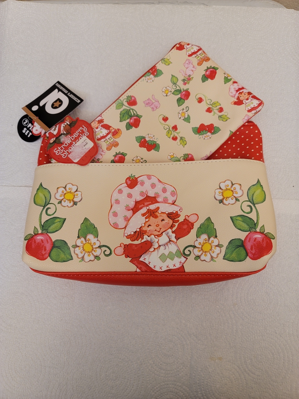 Strawberry Shortcake Cream & Red Cosmetic Bag Set